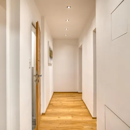 Residenz 아파트 *